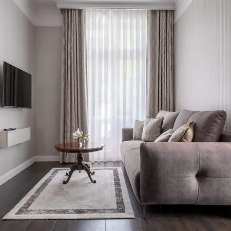 Szwarc By Elite סופוט